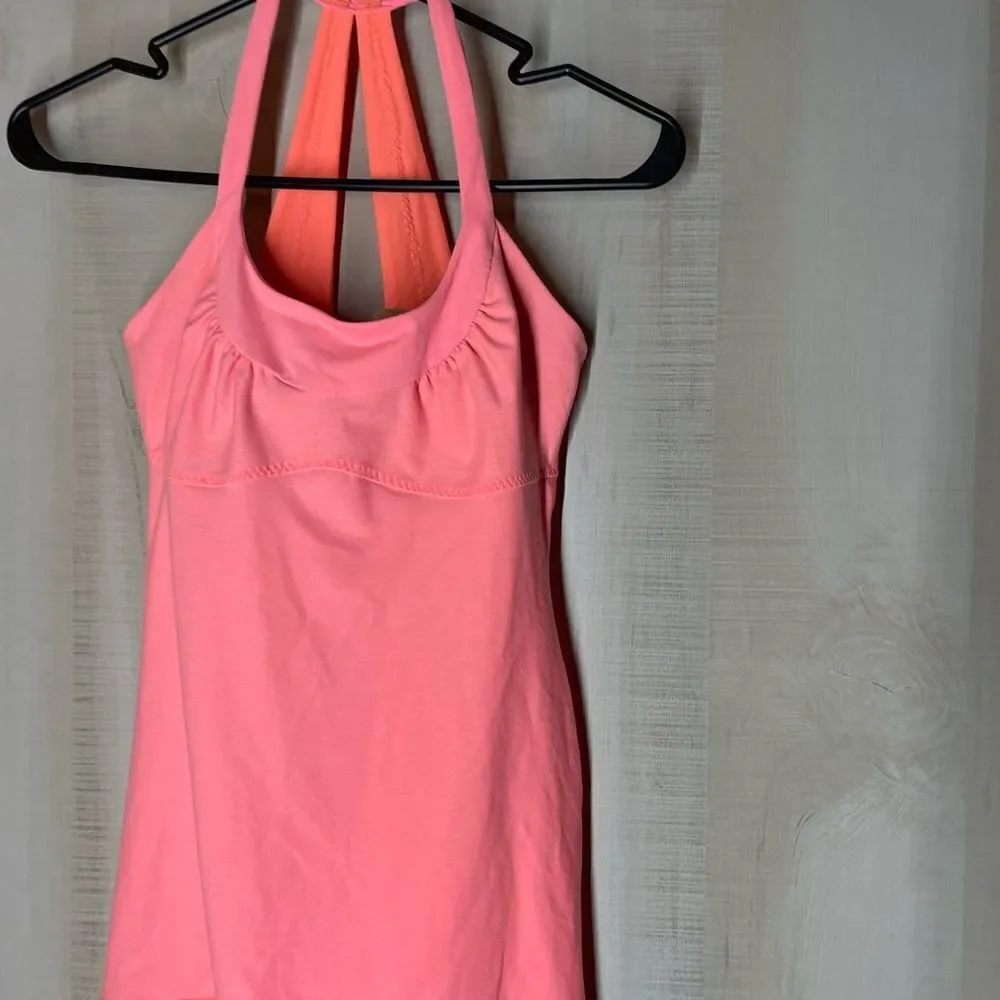 Lululemon sports bra tank top pink melon color size 6‎